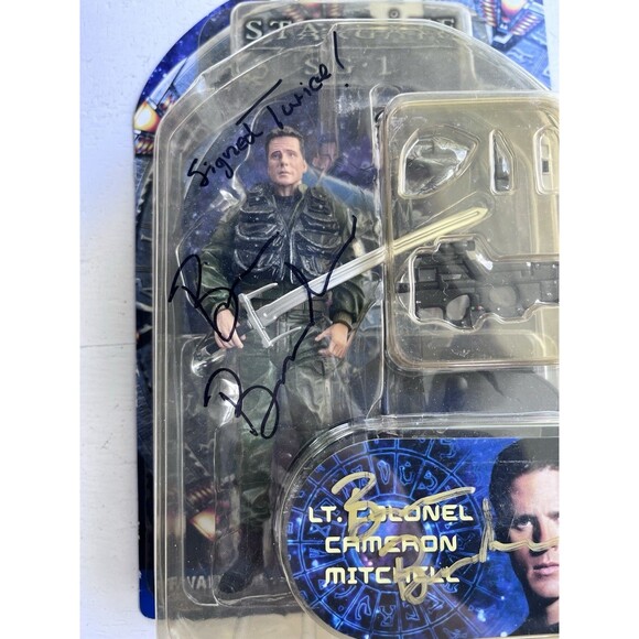 Stargate SG-1 Lt. Colonel Cameron Mitchell Action Figure Signed by Ben Browder - Picture 2 of 8